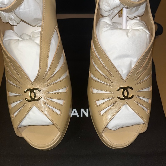 Chanel Lambskin Sandals Heels size 42 - Picture 12 of 12
